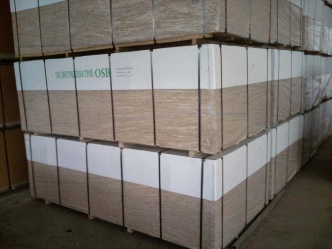 Environmental Protection Oriented Strand Board OSB For Roofing 6-25mm Thickness